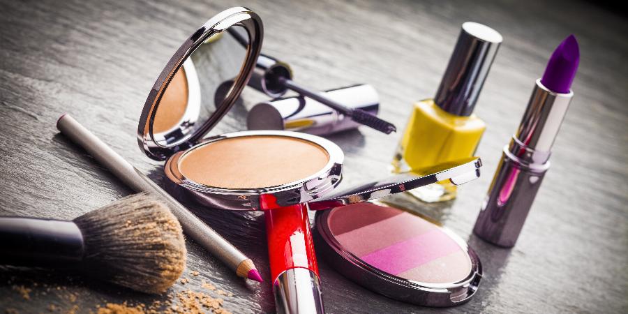 banner of Find the Right Cosmetic Subscription Box For You